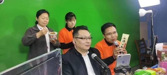 新鄉(xiāng)賢熊文文 返鄉(xiāng)創(chuàng)業(yè)帶動鄉(xiāng)村振興，榮膺“中國網(wǎng)事·感動2023”二季度網(wǎng)絡(luò)感動人物